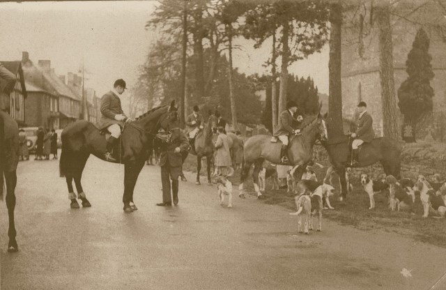 [Ledbury Hunt at Bosbury]