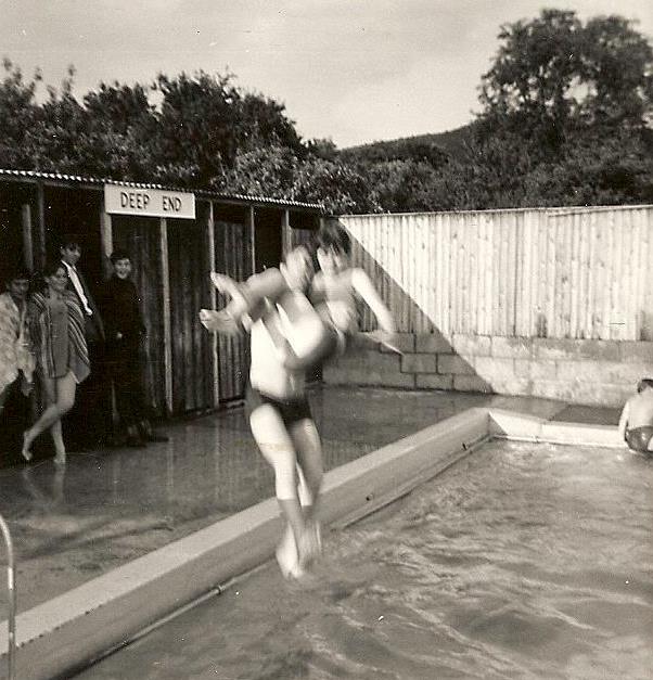 [Ledbury Swimming Baths / Pool]