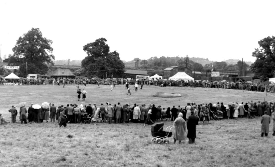 [1953 Ox Roast The Parade]